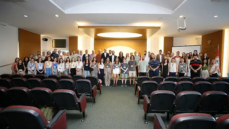 Karşıyaka'da geleceği gençler tasarlıyor