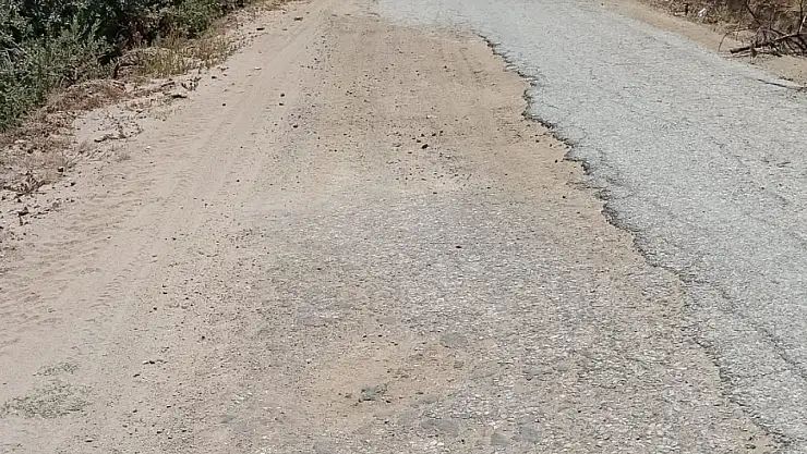 'Kiraz Mersinlidere'nin yolları hâlâ yapılmadı!'