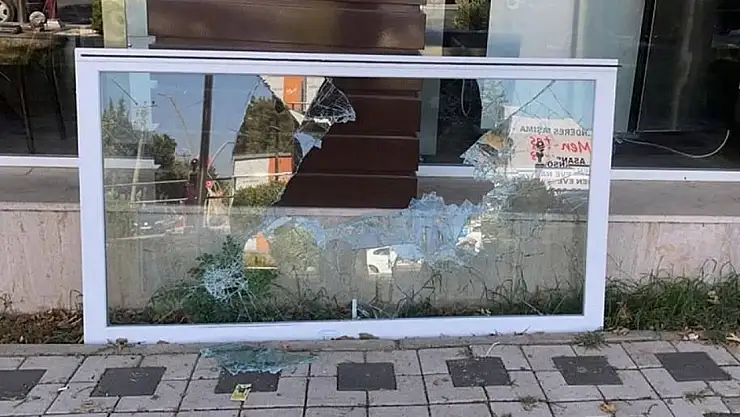 Menderes'te kent lokantası'na saldırı