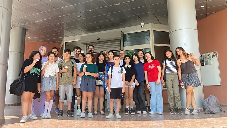 Minik kâşifler Bornova'da bilimin izinde