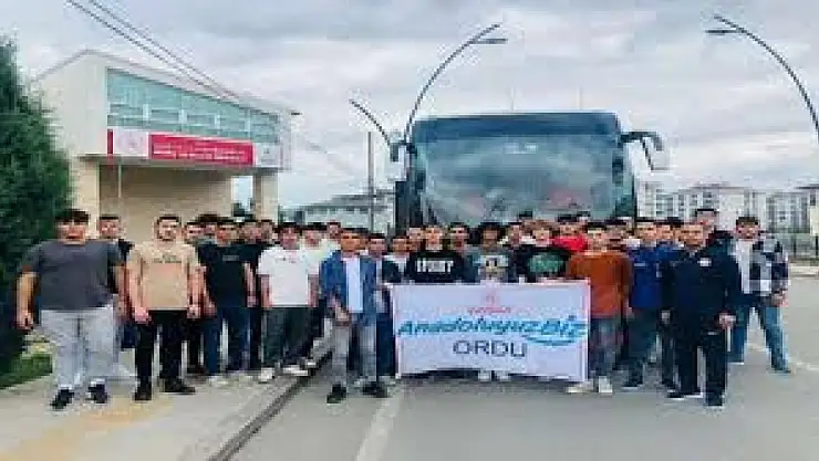 Ordulu Gençler Türkiye'yi Karış Karış Geziyor: İlk Durak Mersin!