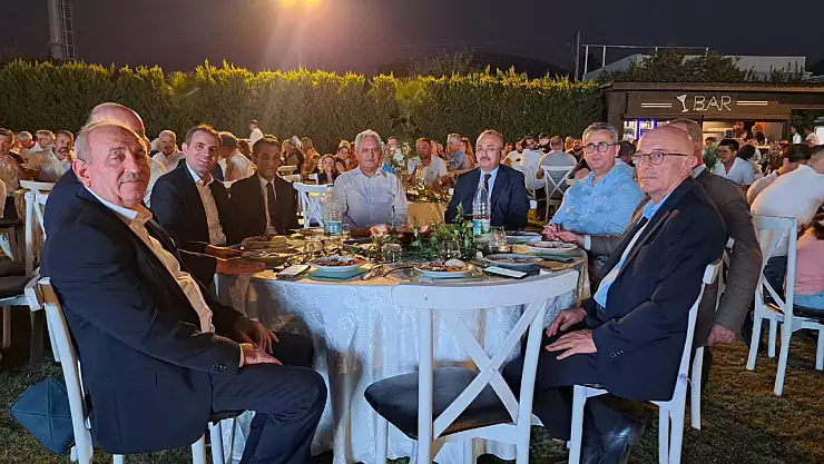 Pazarspor'a Destek Gecesi İzmir'de büyük ilgi gördü