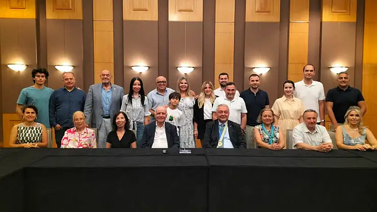 Rotary ailesine yeni bir ışık: İzmir'de Deniz Yıldızı Rotary Kulübü Kuruldu