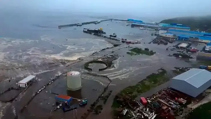 Rusya'da 8.8 Büyüklüğünde Deprem!