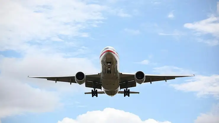 Rusya'da kayıp yolcu uçağının enkazı bulundu