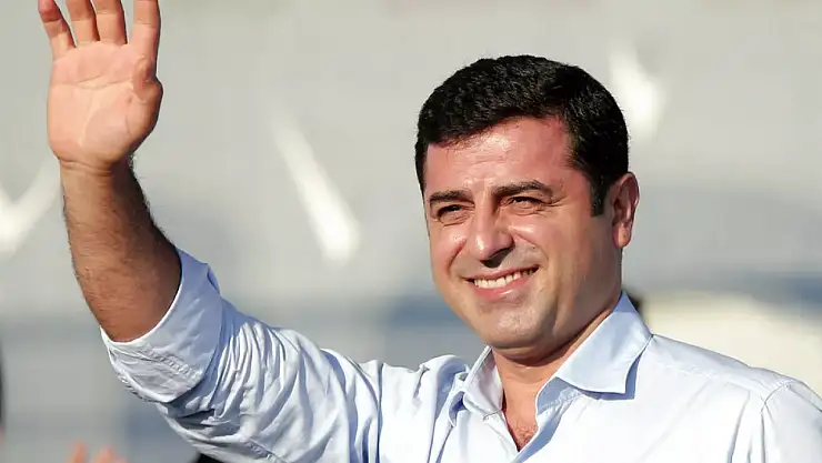 Selahattin Demirtaş 'Barışla birlikte Türkiye'de yeni bir sayfa açılacaktır'