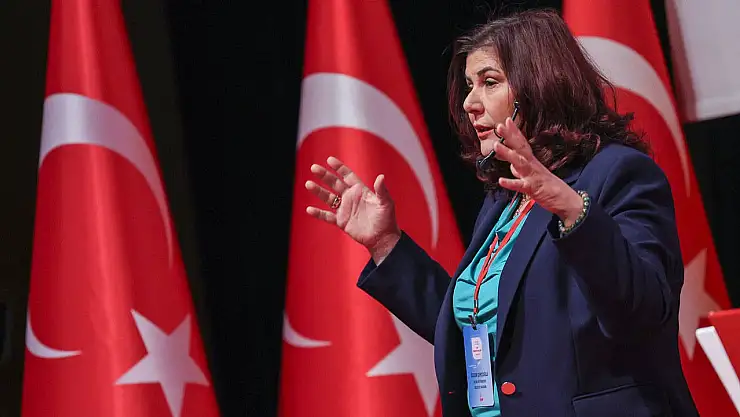 Son dakika! İstifa ettiğini resmen açıkladı!