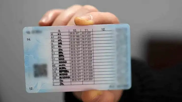 Son dakika ! Son güne bırakanlar nüfus müdürlüğüne akın etti