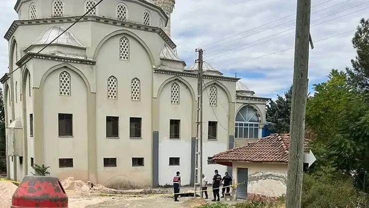 Tadilat yapılan camide feci kaza: 20 metreden düşen işçi hayatını kaybetti