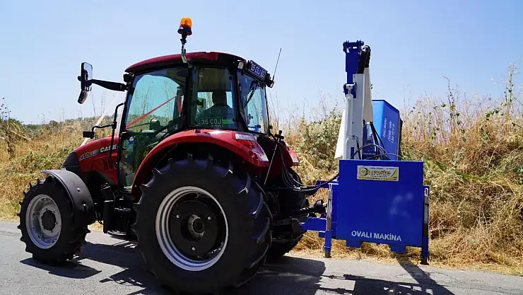 Tire Belediyesi Yeni Traktörüyle Trafik Güvenliği ve Orman Yangınlarına Karşı Temizlik Çalışmaları Devam Ediyor