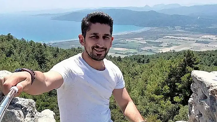 Tire'de Kamyonetle Motosikletler Çarpıştı: 1 Ölü