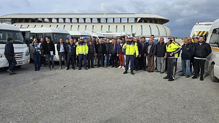 Tire'de öğrenci taşıyan servis araçlarına sıkı denetim