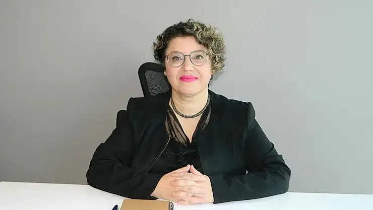 Türk Bilim İnsanı, Siyah Asker Sineğiyle üretilen yüz nemlendiricisini tanıttı