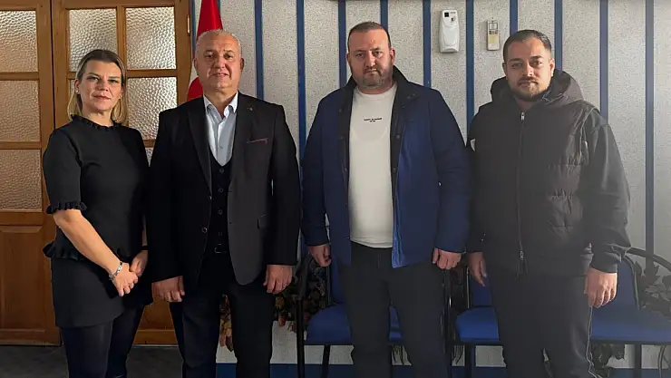 TV9 ve Küçük Menderes Gazetesi'nden Ödemiş Terziler Odası Başkanı Hüseyin Döner'e ziyaret