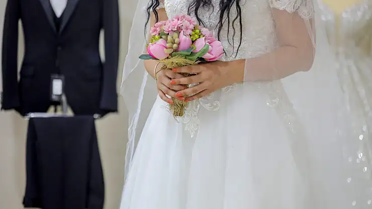 Ücretsiz gelinlik ve damatlık evi hizmete açıldı