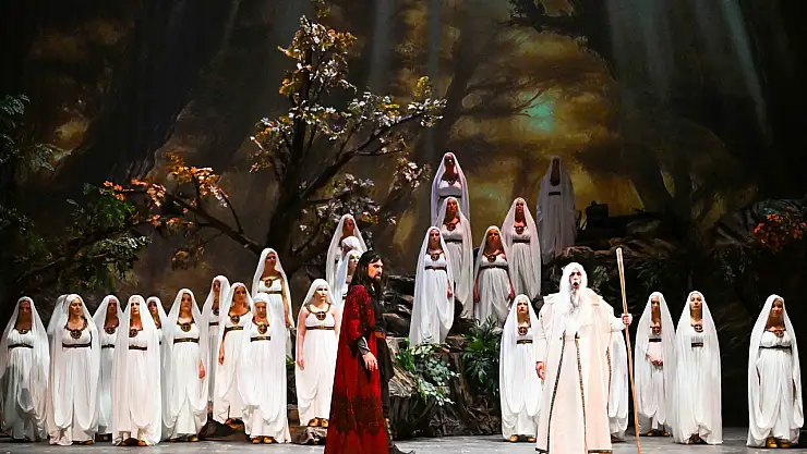 Verdi'nin 'Attila' operası İzmir'de yeniden sahneye çıkıyor