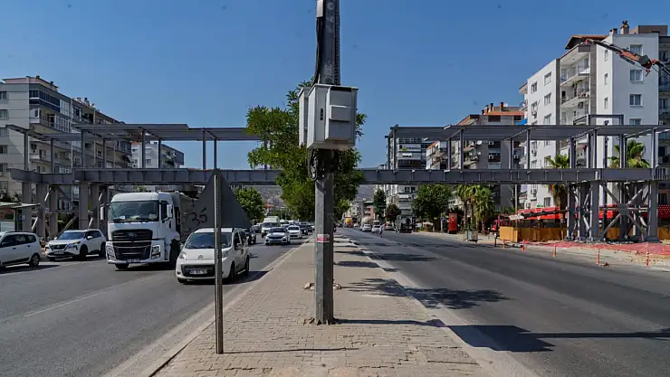 Yeni Girne Caddesi'nde Yaya Güvenliği Artıyor