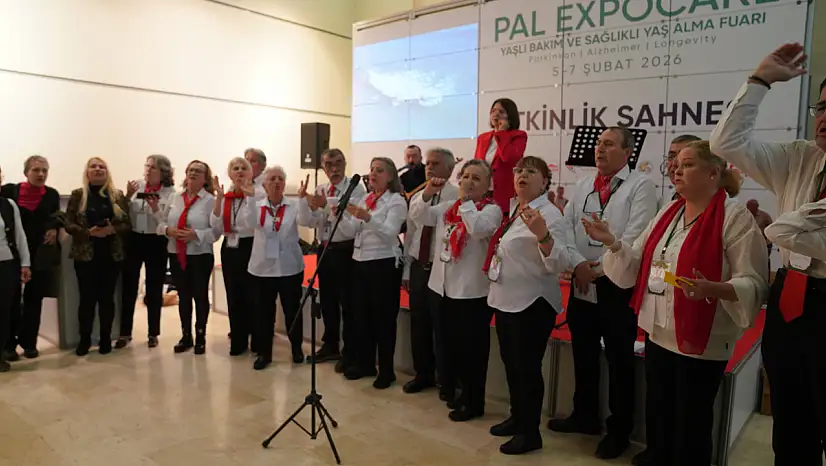 3. Yaş Üniversitesi PAL Expocare Fuarı'nda Seferihisar'ı temsil etti