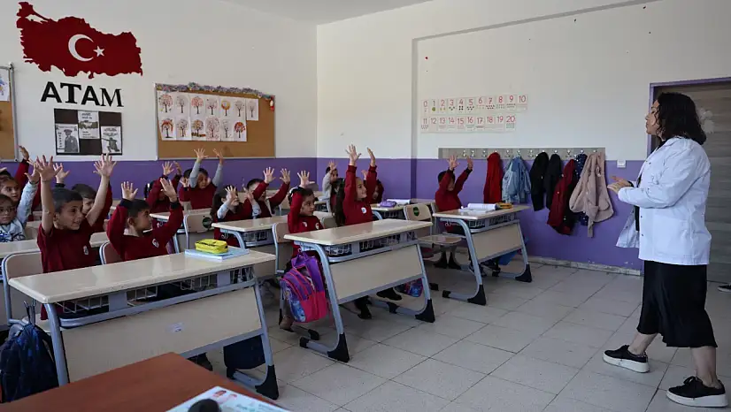 Bayraklı Belediyesi'nden öğrencilere hijyen eğitimi