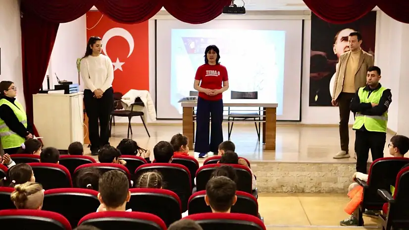 Bayraklı'da çocuklara sıfır atık eğitimi: Çevre bilinci erken yaşta zazandırılıyor