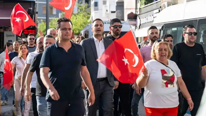 Bornova'da CHP'den toplu ayrılık