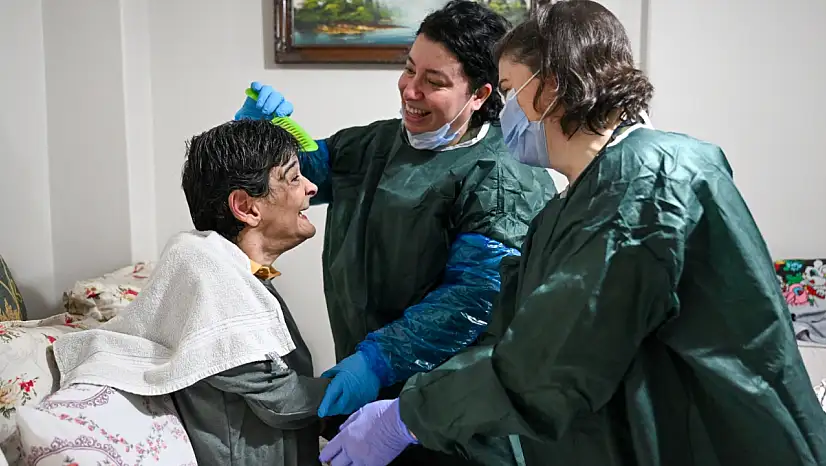 Bornova'da yaşlı ve engellilere evde destek hizmeti