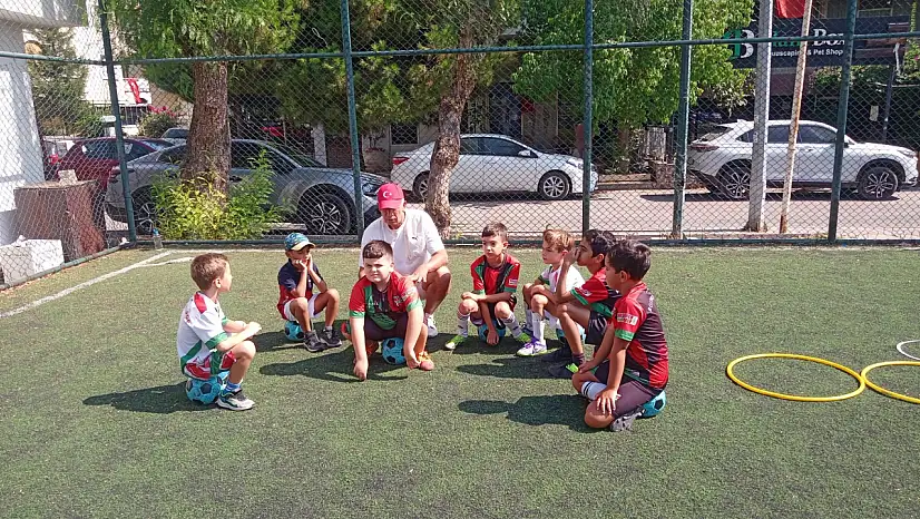Bostanlıspor'un minik futbolcuları işbaşı yaptı