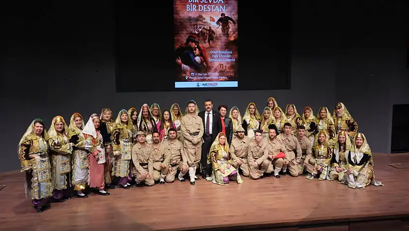 Dikili'de 18 Mart coşkusu sahneye taşındı