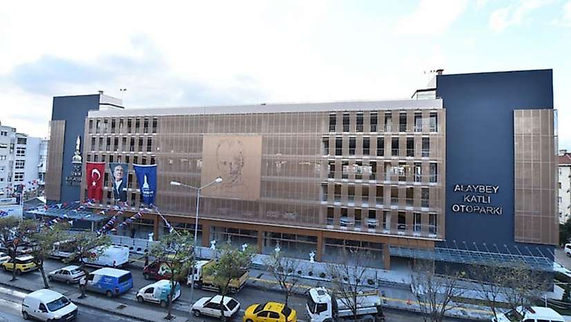 İzmir'de Belediye Otoparkları: Yerler, Ücretler ve Hizmetler