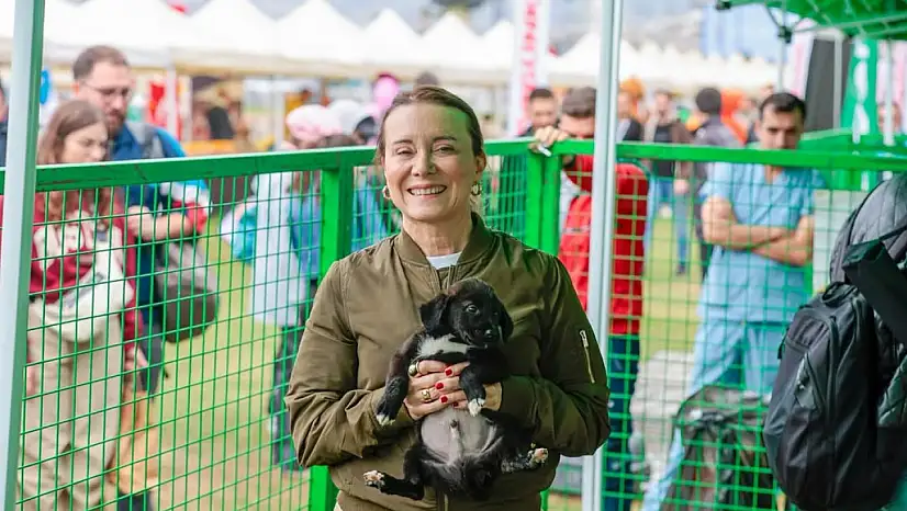 Konak Belediyesi, 6. Patiler festivali ile can dostlarını Gündoğdu Meydanı'nda buluşturdu
