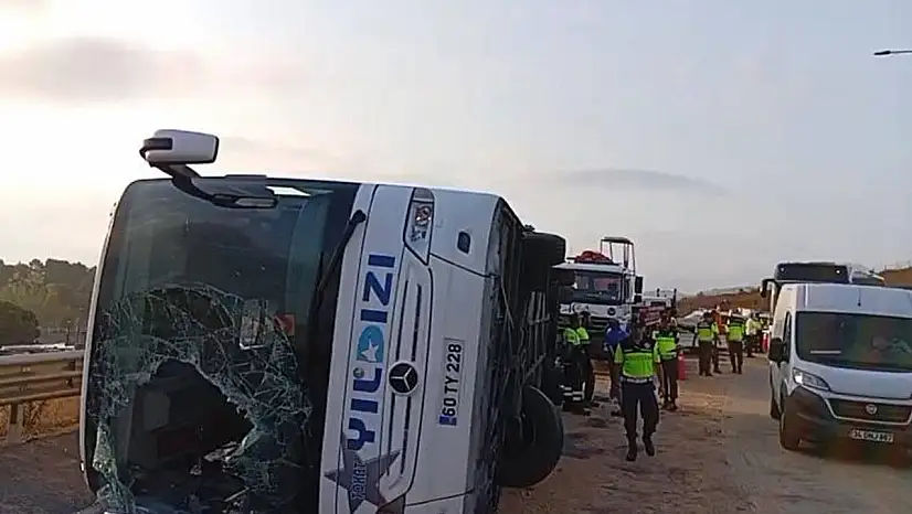 Kuzey Marmara Otoyolu'nda otobüs faciası: 3 ölü, 20 yaralı