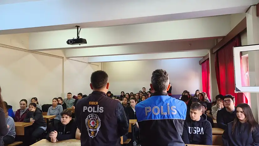 Ödemiş'te öğrencilere güvenli internet ve siber zorbalık eğitimi