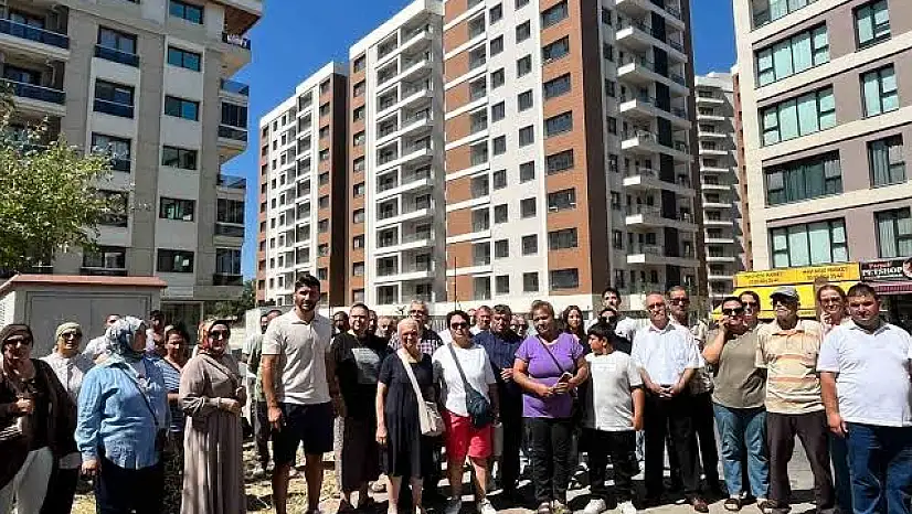 Örnekköy'de sabırlar taştı: Kentsel dönüşüm mağdurları anahtarlarıyla eyleme çıktı