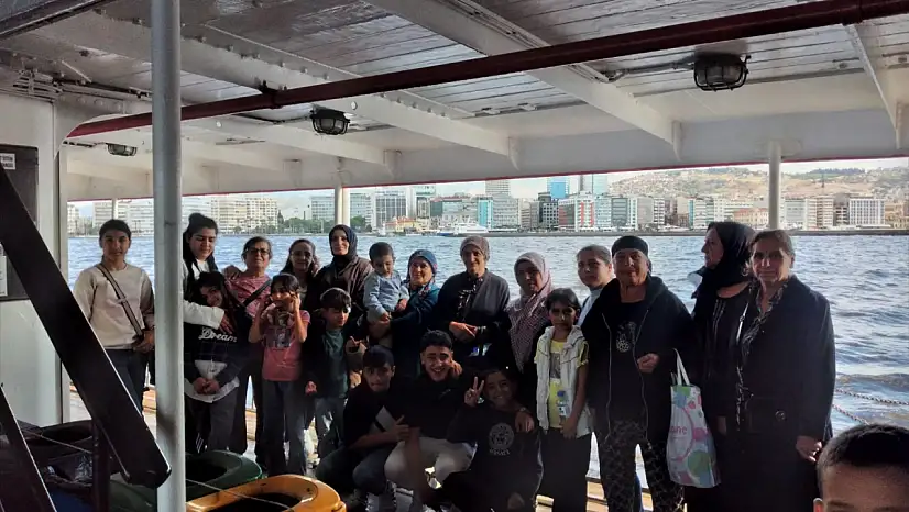 Soma'lı kadınlardan İzmir çıkarması: Sasalı ve Körfez turu ile dolu dolu bir gün