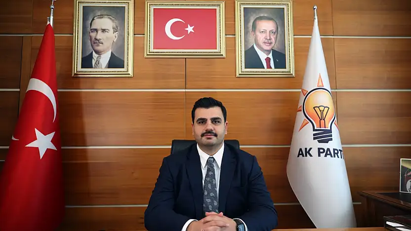 AK Parti'den Tuncay Özkan'a sert tepki: 'Çeşme'nin külünden siyaset devşirmeye çalışıyorsun'