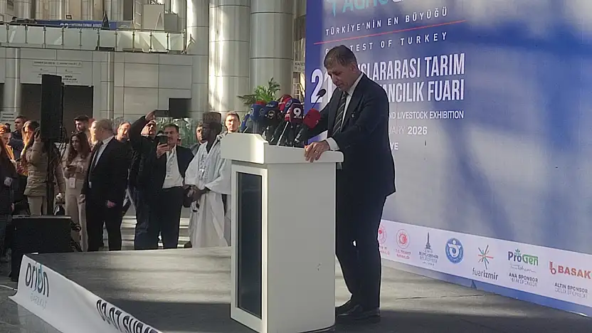 Başkan Tugay'dan Agroexpo'da Çarpıcı Su Krizi Uyarısı: 'Ülkemizdeki 240 Gölden 186'sı Tamamen Kurudu'