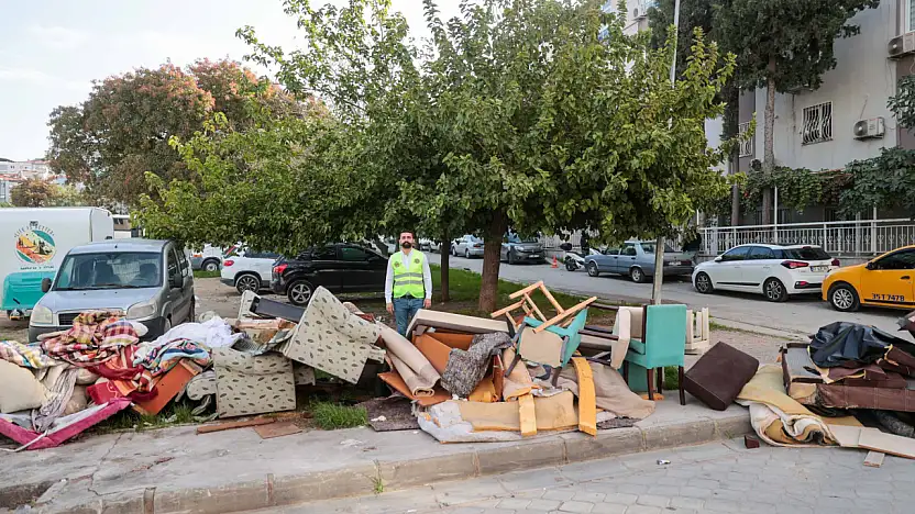 Buca Belediyesi'nden mobilya atığı uyarısı: 'Randevu alın, ekipler kapınıza gelsin'