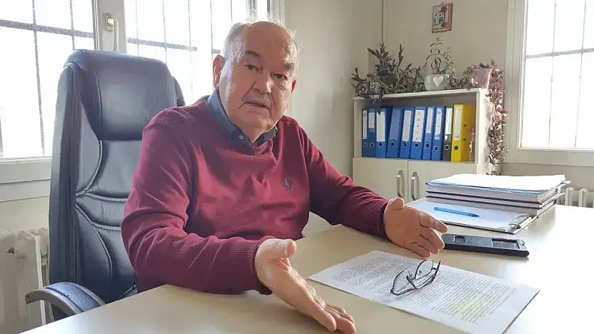 Burhan Özfatura'dan acı haber! 83 yaşında hayatını kaybetti