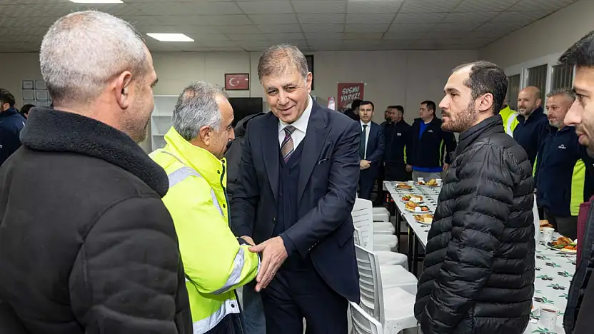 Cemil Tugay mesaiye işçilerle başladı: