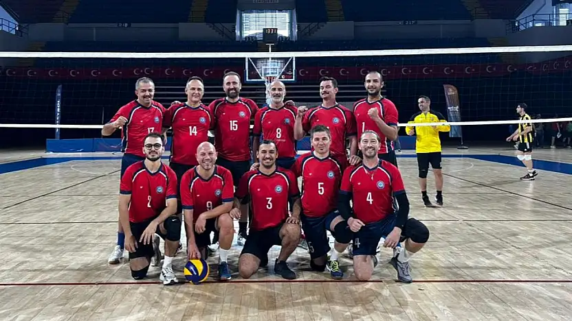 Ege Üniversitesi voleybol takımı finallere yükseldi