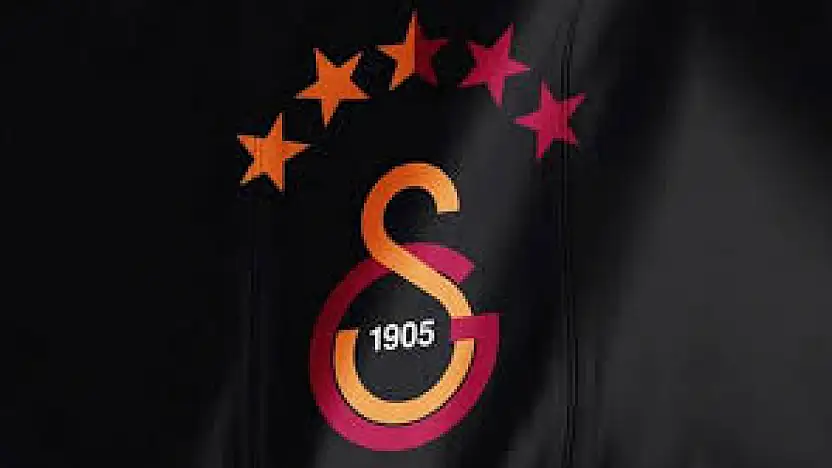 Galatasaray'da ayrılık rüzgarı: 3 futbolcu takımdan ayrılıyor!