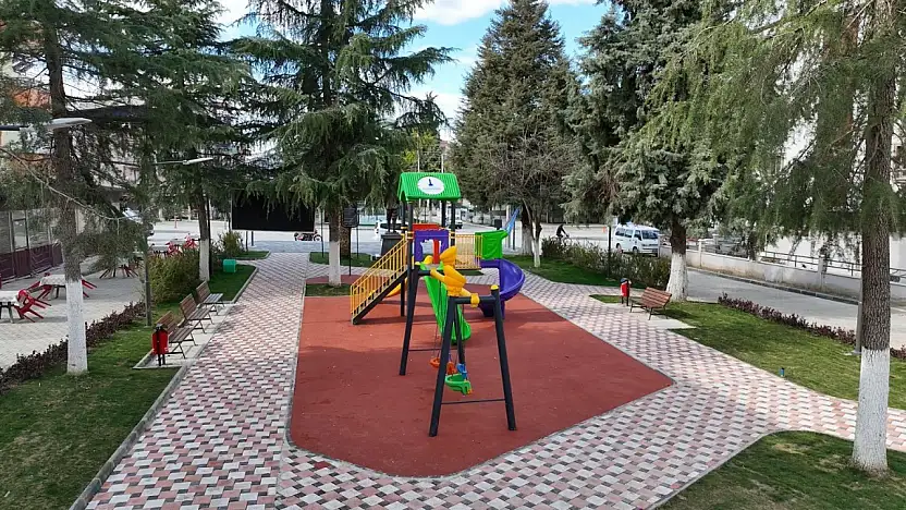 İzmir'in her noktasında ağaçlandırma ve yeşil alan seferberliği