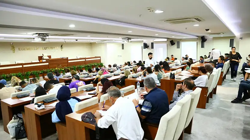 Karabağlar Belediyesi'nden istihdama büyük katkı: 15 ayda 1418 kişiye iş