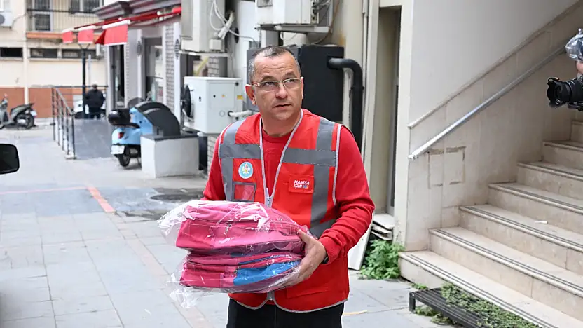 Manisa Büyükşehir Belediyesi'nden 15 bin öğrenciye eğitim desteği