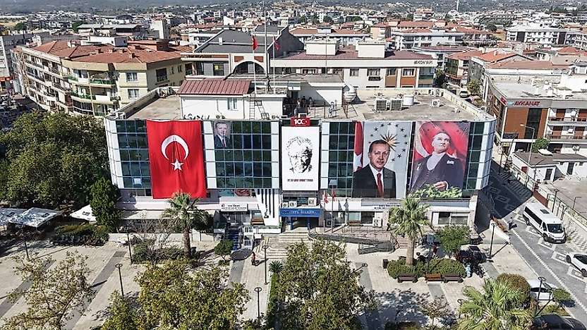 Menderes Belediyesi'nden 'Güvenli Menderes' harekâtı