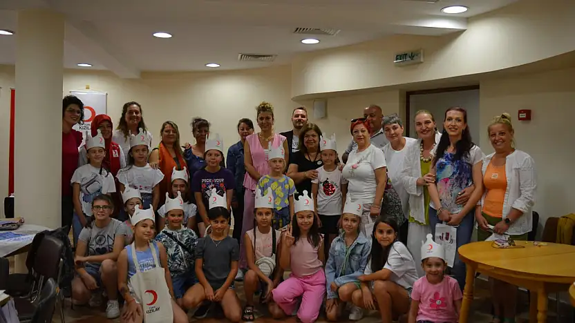 Türk Kızılay Urla'dan Uluslararası festivale anlamlı katılım