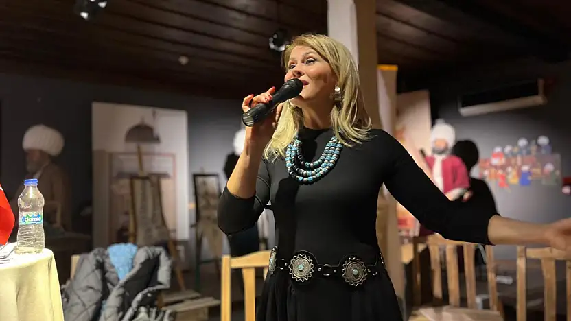 Türk Müziği ziyafeti İzmir Cumhuriyet müzesinde gerçekleşti