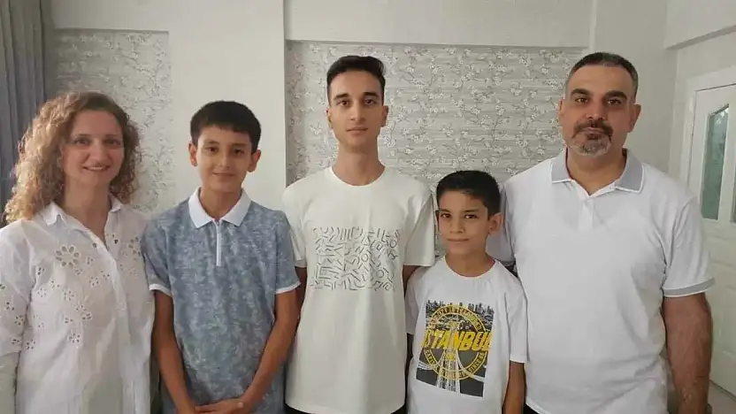 YKS Türkiye birincisi Ahmet Eren Özyurtseven İHA'ya konuştu