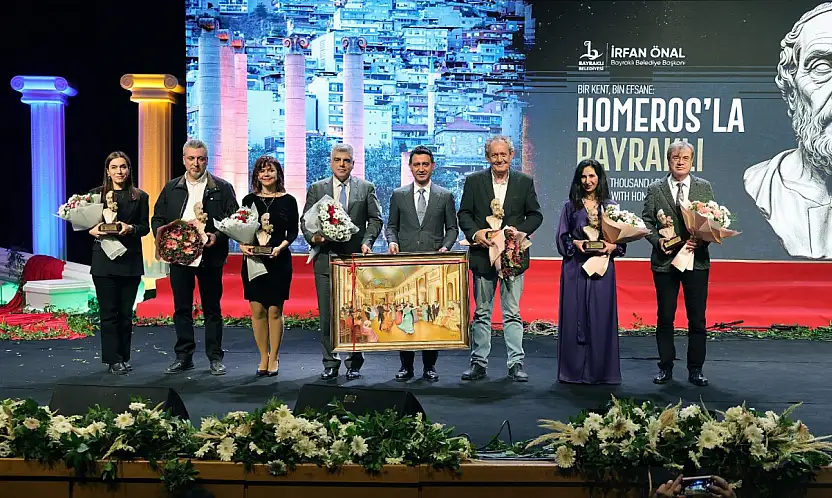 4. Bayraklı Uluslararası Homeros Edebiyat ve sanat festivali sanatseverlerden tam not aldı