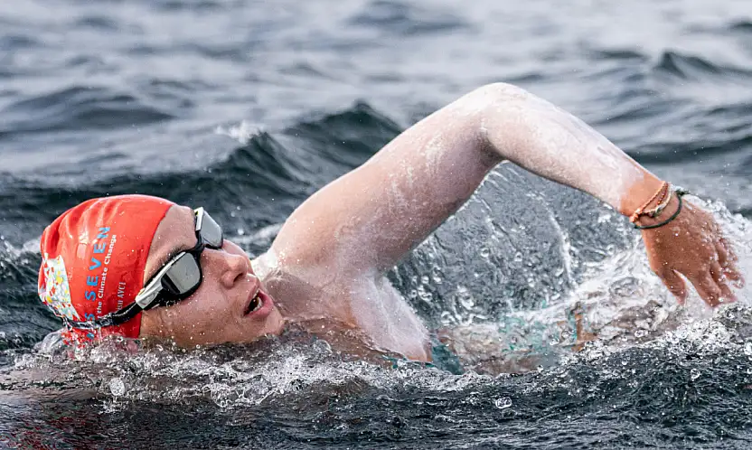 Bengisu Avcı'dan iklim krizine dikkat çeken yeni meydan okuma: Buz yüzme